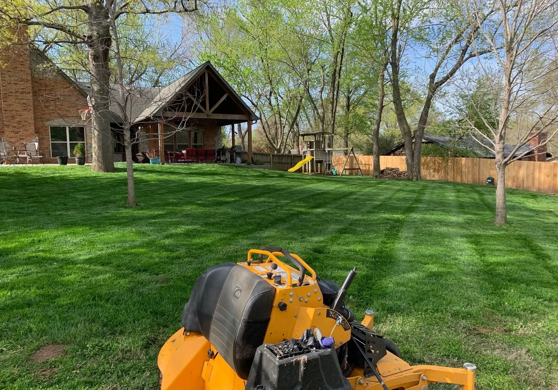 paschalls-lawn-and-landscape-hero-home-02-1920w paschalls-lawn-and-landscape-hero-home-02-1920w